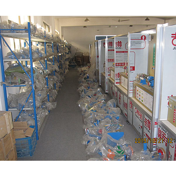 如何在众多品牌中选择适合自己的电工实训台?(图2) 如何在众多品牌中选择适合自己的电工实训台?(图2)